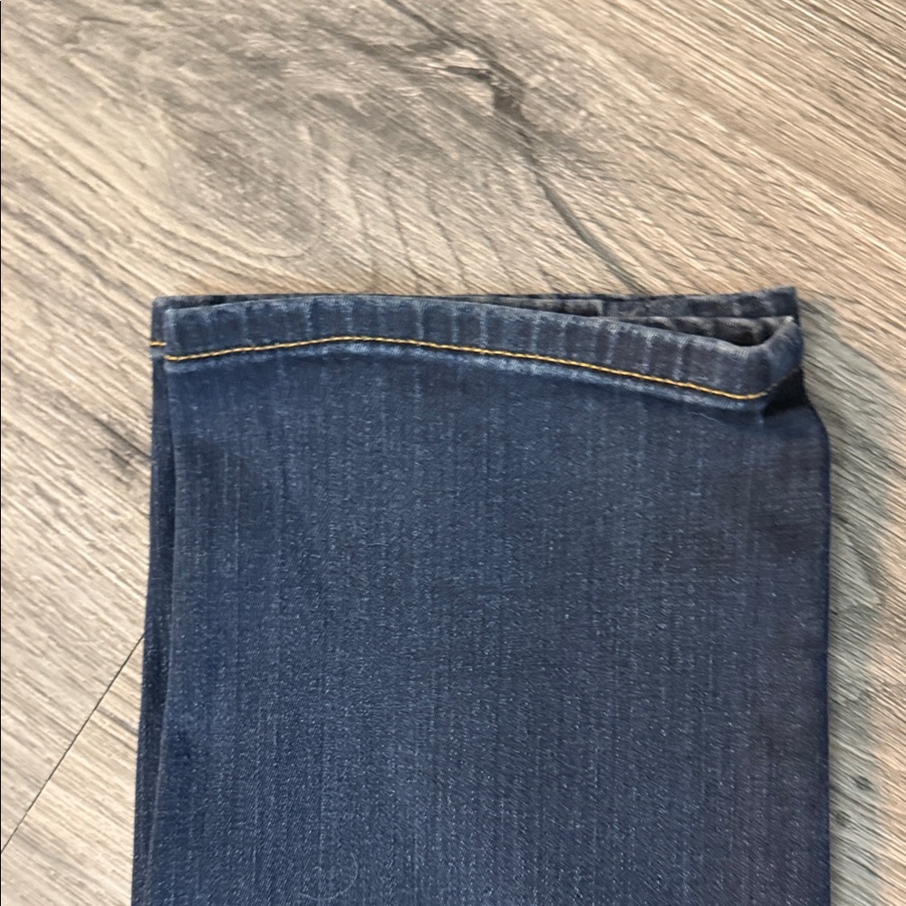 J. Crew Women's Straight Leg Jeans - Dark Blue EUC - Picture 2 of 6
